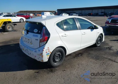 2016 Toyota Prius C One z USA, uszkodzony, nr VIN JTDKDTB34G1126503
